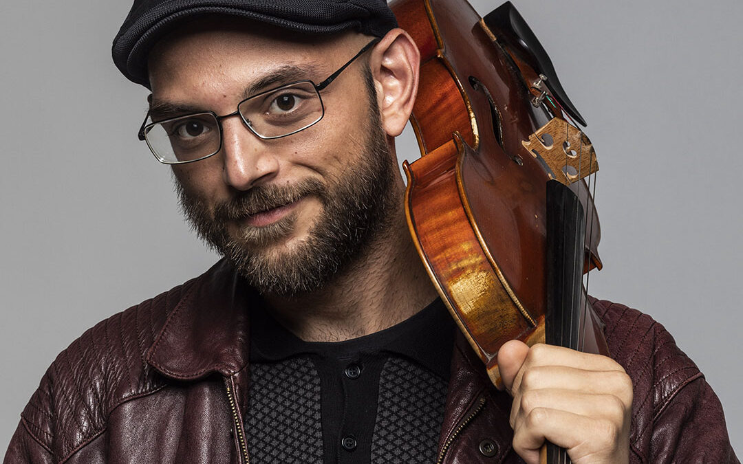 Adrian Vásquez